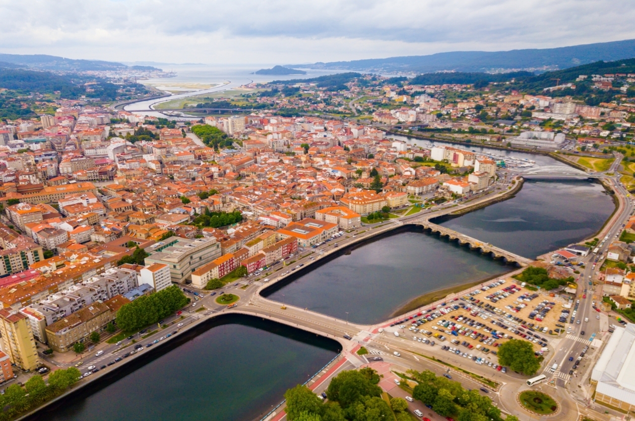 Aérea,Vista,Sobre,La,Ciudad,Agen,Francia,Alta,Calidad,Foto