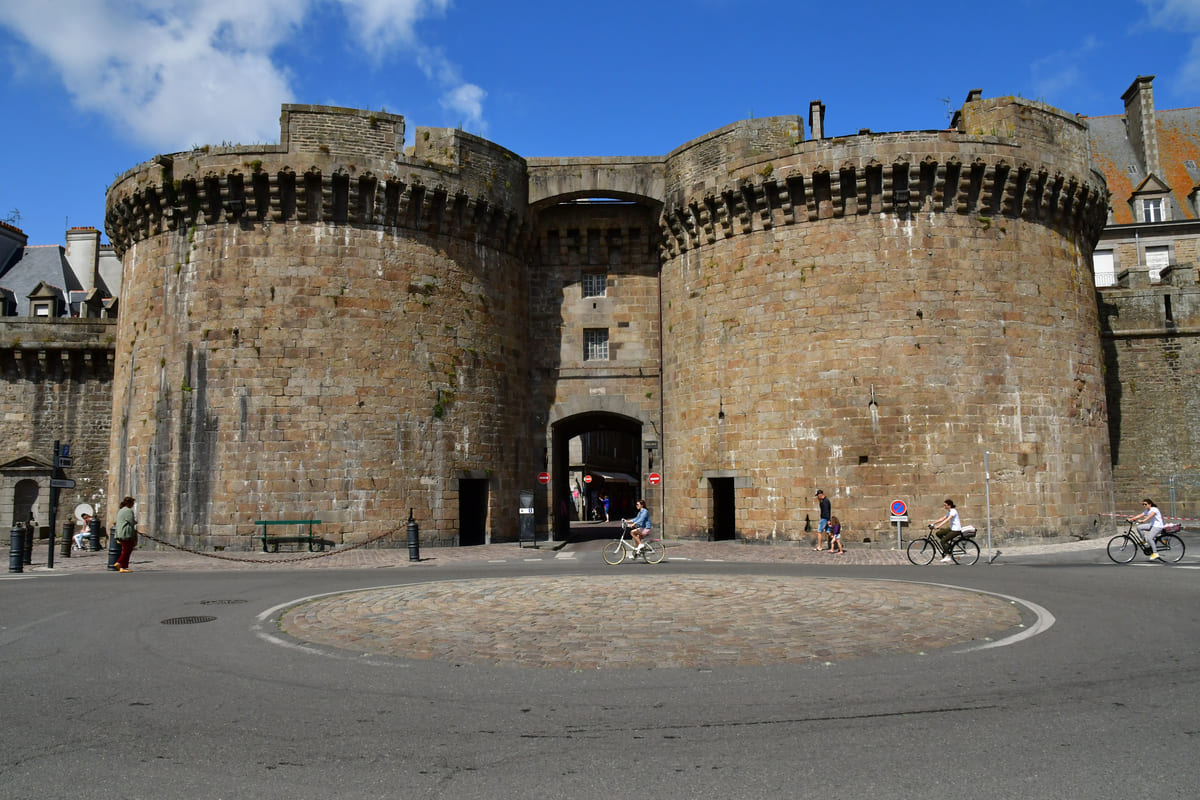 01 grand porte pic
