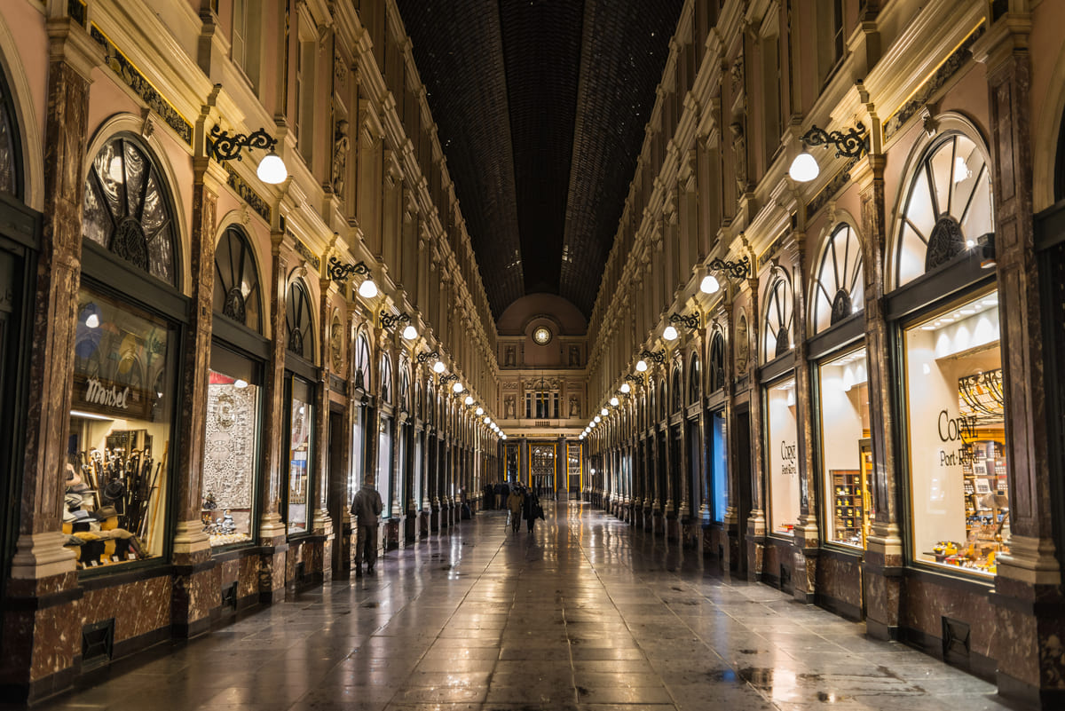 04 galerie de la reine pic