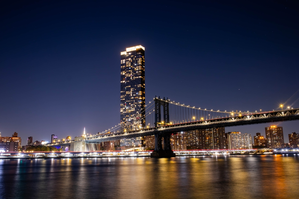 Manhattan,Bridge,,Brooklyn,,New,York,At,Night