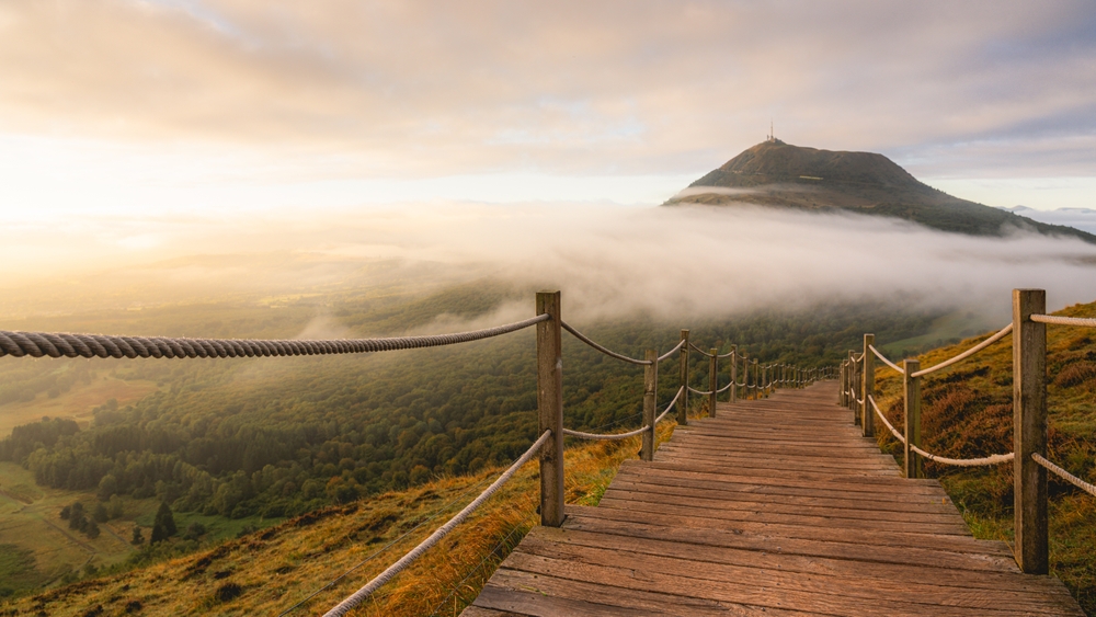 A,Sunrise,View,From,Puy,De,Pariou,Toward,Puy,De